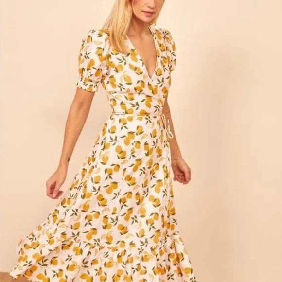 Reformation Dresses & Skirts - Reformation Veronika linen wrap dress: midi length in lemon print